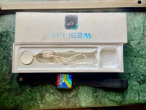 HW MAX Smartwatch - Your Fitness Partner
