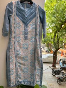 Blue &amp; White Printed Kurti