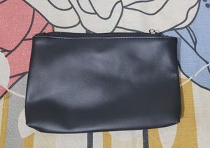 Small Black Pouch/Purse By Smytten
