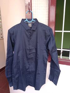 Men's Textured Navy Blue Shirt