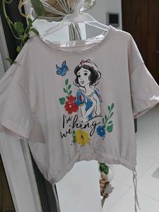 Cute Snow White Graphic Tee