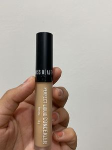 Swiss Beauty Liquid Concealer
