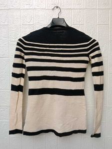 max studio sweater