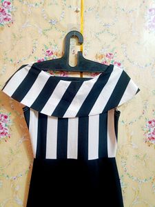🇳🇿💫🎀Chic Striped &amp; Black Fit and Flare Dress