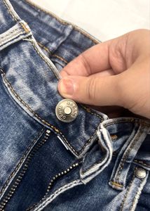 Distressed Skinny Jeans