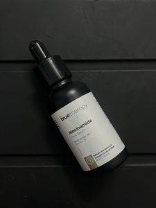 True Therapy Niacinamide Face Serum