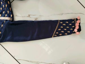 designer nevy blue Western gaun