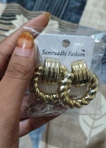 Chunky Gold Tone Hoop Earrings