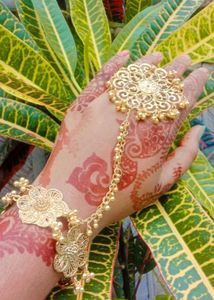 Brand New***Alloy Armlet