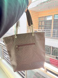 Chic Tote Bag with Chain Detail