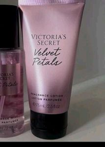 Victoria's Secret Velvet Petals Set