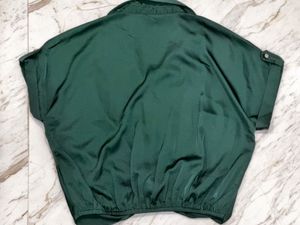 Chic Emerald Green Twisted Crop Top
