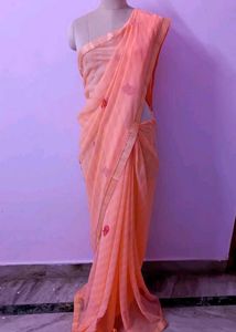 Peach Floral Saree😍👌