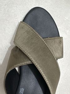Stylish Cross Strap Sandals