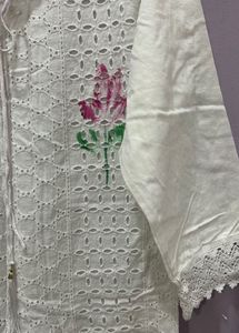 White Floral Embroidered Kurti