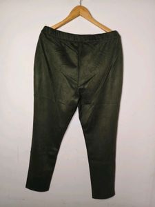 🇫🇷 Damart High Waisted Green Pants
