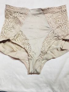 Lace High-Waisted Briefs