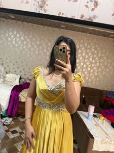 Yellow Embellished Evening Gown🌻🎀🧚🏻‍♀️