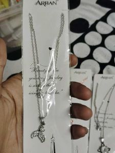 six peices of Fashionable Pendant Necklaces
