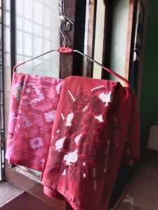 Vibrant Red , pink combo Saree with Unique Print