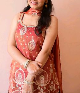 Beautiful Ethnic Kurta Set