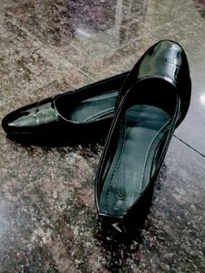 Classic Black Patent Ballerina heals