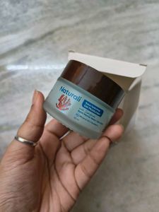 Naturali Aqua Hydrating Gel Moisturiser