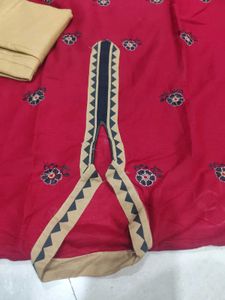 Red Kurta Set with Elegant Embroidery