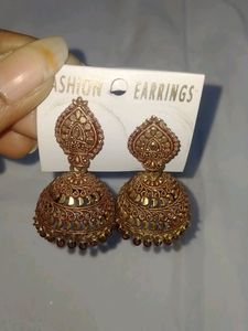 Maroon Jhumka
