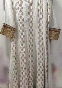 Elegant White &amp; Gold Print Kurta