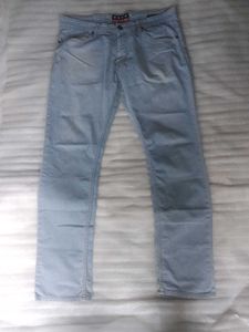 Men's Light Wash Jeans