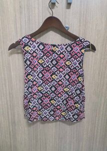 Stylish Sleeveless Geometric Print Top