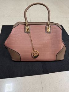 Chic Croc-Embossed Satchel Handbag