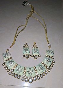 Elegant Mint Green Kundan Necklace Set