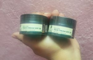 🌸PILGRIM RED VINE FACE CREAM 🧿SPF 30