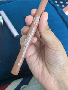 huda beauty lip contour -soft nude