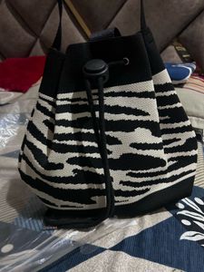 Stylish Zebra Print Drawstring Bag
