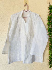 Elegant White Chikankari Kurta
