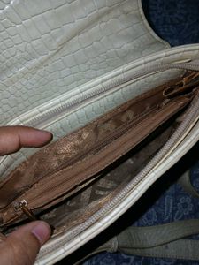 Chic Croc-Embossed Crossbody Bag