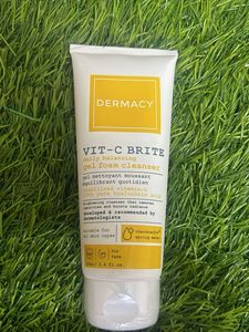 Dermacy Vit-C Brite Cleanser