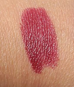 Myglamm Hi Shine Regal Crimson