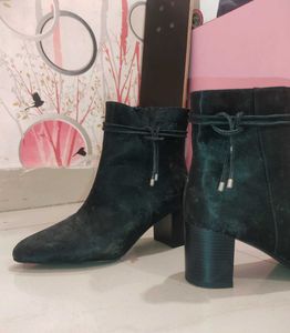 Chic Black Suede Block Heel Boots
