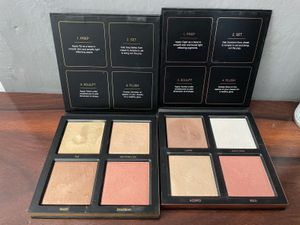 2 Combo Huda Beauty 3D Highlighter Palettes