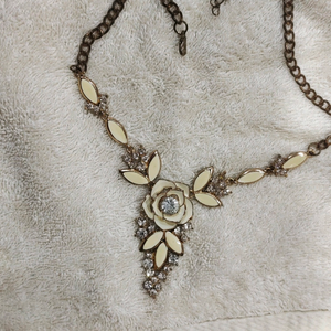 Korean necklace