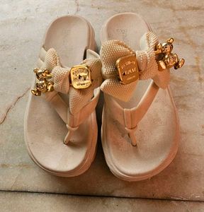 Cute Bow Accent Platform Flip Flops
