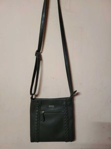 Stylish sling bag