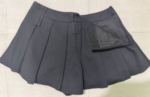 Black Pleated Mini Skort