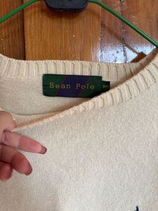 Beige cute sweater 🐻