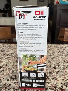 Stainless Steel Oil Pourer with Handle