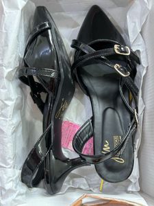 chic Elegant Black Patent Heels